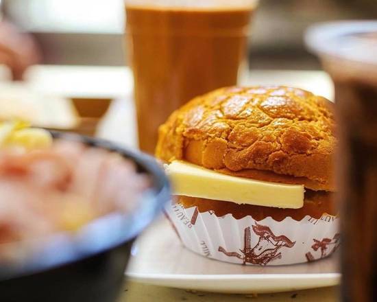 菠蘿油 Butter Pineapple Bun